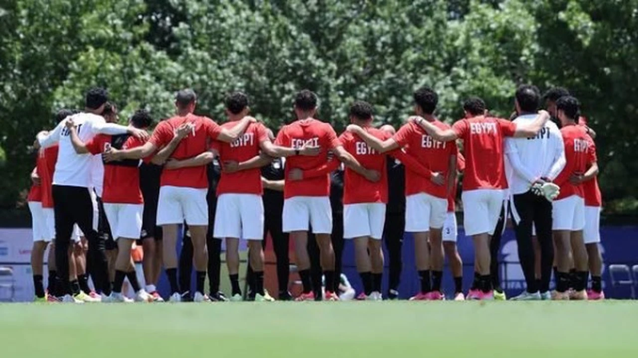ناقد رياضي يؤكد أولوية الإحلال والتجديد في منتخب مصر بعد المونديال